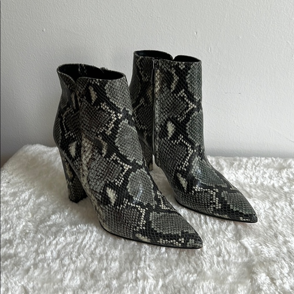 Sam Edelman Raelle Snakeskin Boots size 8